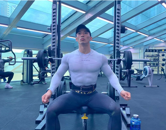 必威郑少忠钟爱XBOTTLE运动水壶健身运动新标配(图6)