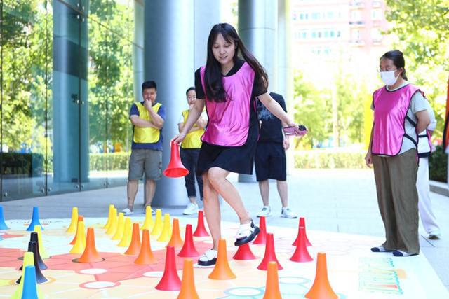 必威热浪来袭出“凉”策 解暑降温有“凉”方(图1) 必威热浪来袭出“凉”策 解暑降温有“凉”方(图1)