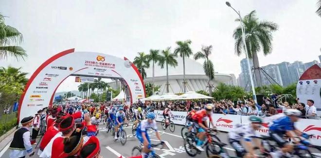 必威突然!广西妈妈抢杯水继续:女子被溅退群孩子可能要转学了(图2) 必威突然!广西妈妈抢杯水继续:女子被溅退群孩子可能要转学了(图2)