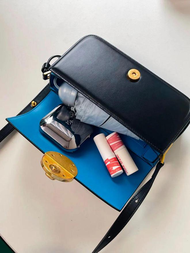 必威这个夏天可以天天背的上班包千元预算选这5款(图19) 必威这个夏天可以天天背的上班包千元预算选这5款(图19)