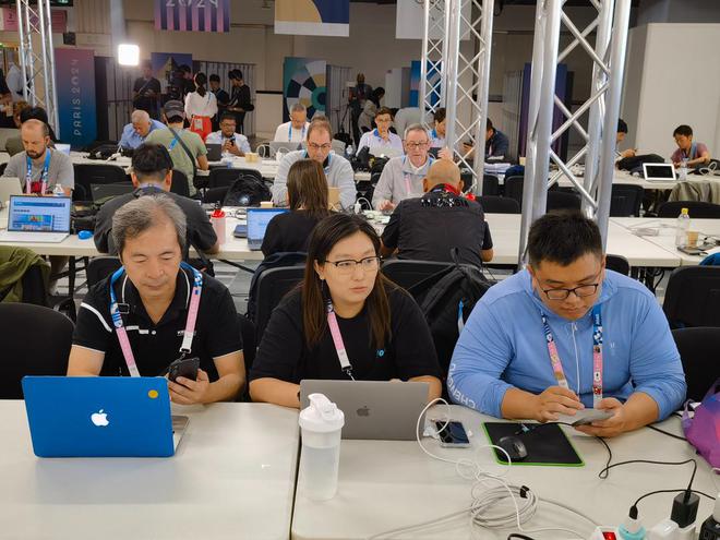 必威凯旋门外｜奥运随想手记之五：巴黎会议宫商厦上的主媒体中心(图1)