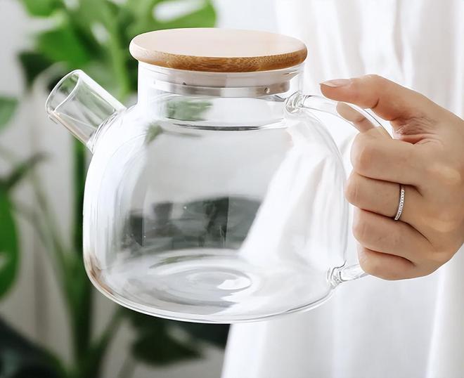 必威冷水壶烫伤老人家属索赔10000元厂家:我让你往里放烫水的(图15) 必威冷水壶烫伤老人家属索赔10000元厂家:我让你往里放烫水的(图15)