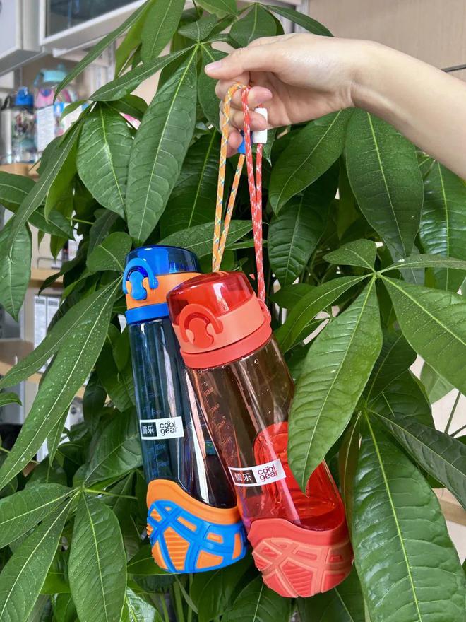 甩!29元买到奥运会同款摔不烂水壶?!一键喝水都被抢疯了(图22) 甩!29元买到奥运会同款摔不烂水壶?!一键喝水都被抢疯了(图22)