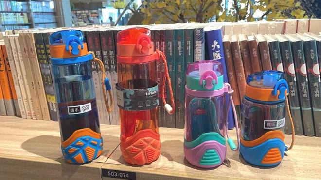甩!29元买到奥运会同款摔不烂水壶?!一键喝水都被抢疯了(图29) 甩!29元买到奥运会同款摔不烂水壶?!一键喝水都被抢疯了(图29)
