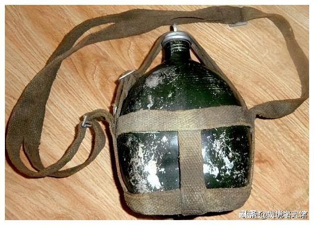 军用水壶几十年里经历了哪些变迁？见证了大国崛起的进程(图7)