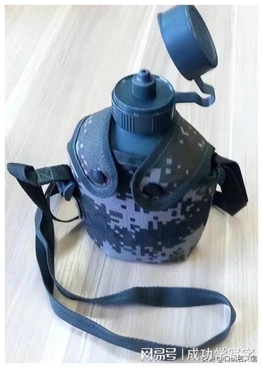 军用水壶几十年里经历了哪些变迁？见证了大国崛起的进程(图14)