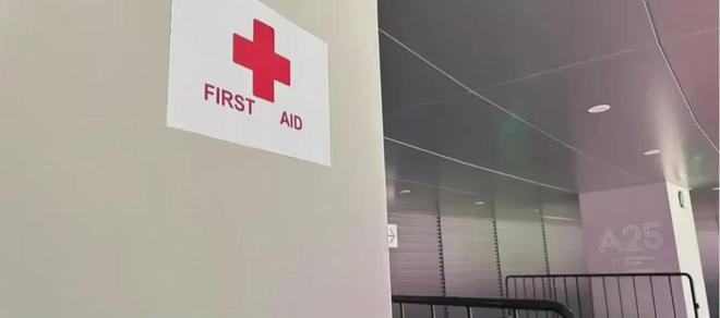 热血共荣光观赛守规章!这份上海德比温馨提示请查收(图6) 热血共荣光观赛守规章!这份上海德比温馨提示请查收(图6)