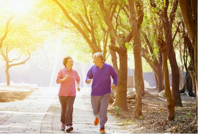 4种运动被称为“长寿运动”每天选一种坚持30分钟健康长寿(图5) 4种运动被称为“长寿运动”每天选一种坚持30分钟健康长寿(图5)