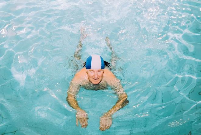 4种运动被称为“长寿运动”每天选一种坚持30分钟健康长寿(图14) 4种运动被称为“长寿运动”每天选一种坚持30分钟健康长寿(图14)