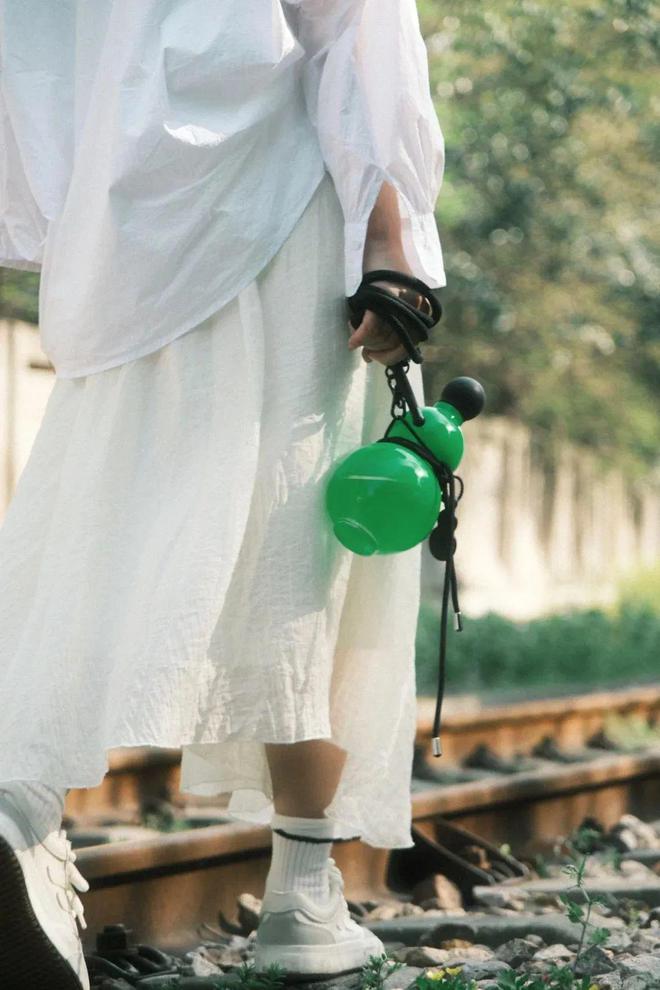 有人夸一下我的新水杯吗?超酷喝水体验情绪价值拉满(图10) 有人夸一下我的新水杯吗?超酷喝水体验情绪价值拉满(图10)