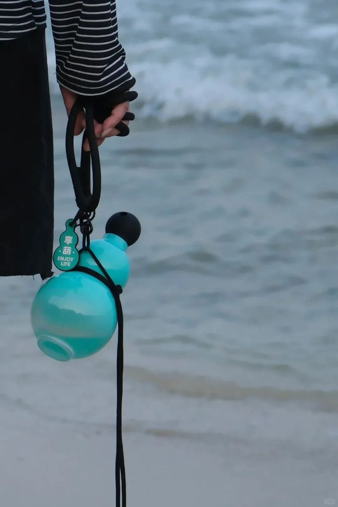 有人夸一下我的新水杯吗?超酷喝水体验情绪价值拉满(图9) 有人夸一下我的新水杯吗?超酷喝水体验情绪价值拉满(图9)