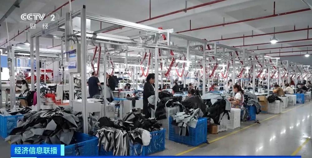 赛事带动运动消费市场热 全国运动装备市场规模将超6000亿元(图6) 赛事带动运动消费市场热 全国运动装备市场规模将超6000亿元(图6)