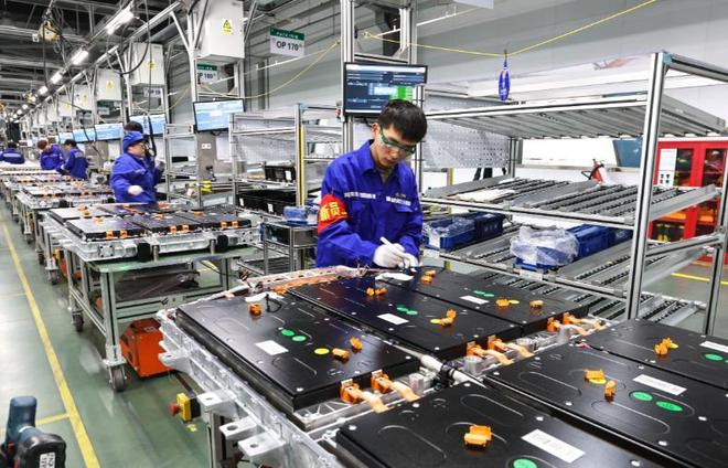 又一内鬼被抓!央视发声泄密大量内部机密资料身份曝光不简单(图15) 又一内鬼被抓!央视发声泄密大量内部机密资料身份曝光不简单(图15)