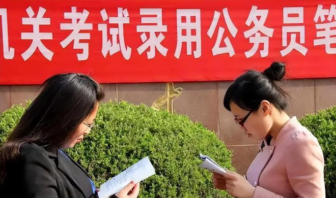 又一内鬼被抓!央视发声泄密大量内部机密资料身份曝光不简单(图16) 又一内鬼被抓!央视发声泄密大量内部机密资料身份曝光不简单(图16)