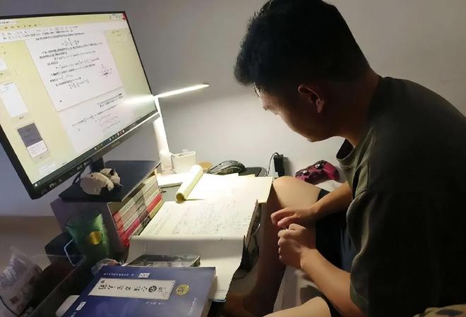 又一内鬼被抓!央视发声泄密大量内部机密资料身份曝光不简单(图17) 又一内鬼被抓!央视发声泄密大量内部机密资料身份曝光不简单(图17)