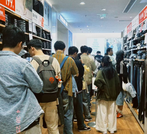 逼疯年轻人的“丑裤子”背后有高人(图13) 逼疯年轻人的“丑裤子”背后有高人(图13)